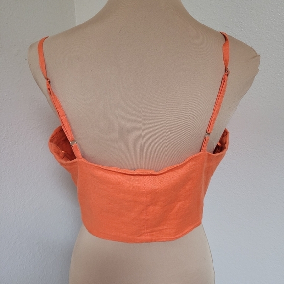 House of Harlow Twist Front Orange Crop Top - Picture 4 of 4